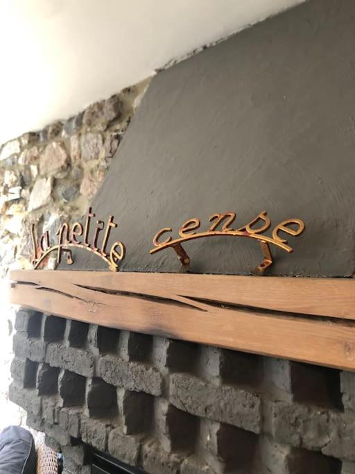 Certifikát, hodnocení, plakát nebo jiný dokument vystavený v ubytování La Chouette BY OUT & LODGE