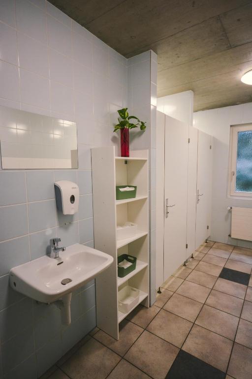 Ένα μπάνιο στο Alaïa Hostel