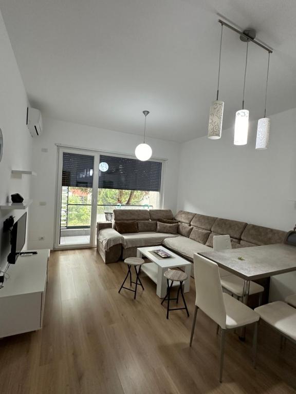 Curated visual reference: Picture Idea: Blue Sky Apartment 1 Durrës Updated Prices 2026