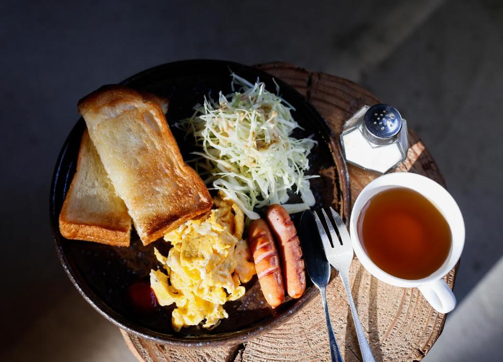 ホテルの敷地内または近くでの食事または食べ物