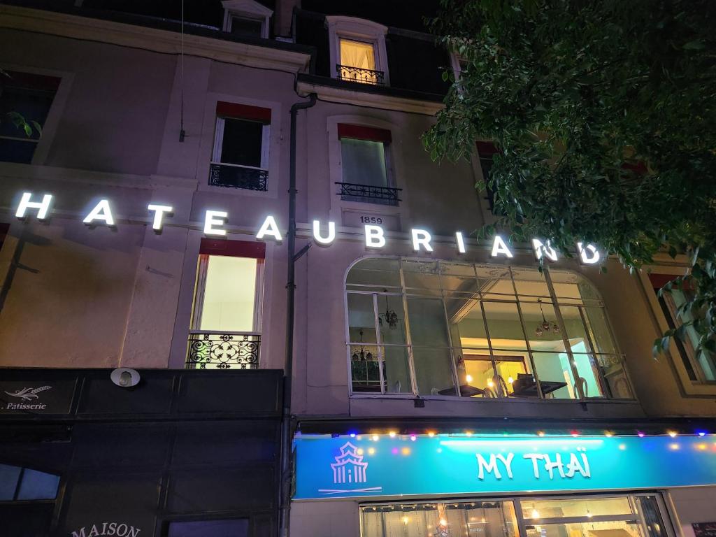 Hôtel Chateaubriand - Resim 7