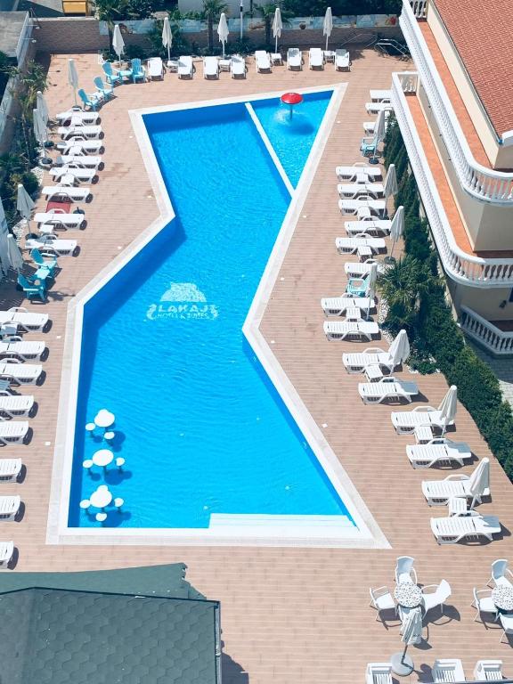 Πισίνα στο ή κοντά στο Hotel Lakaj 2