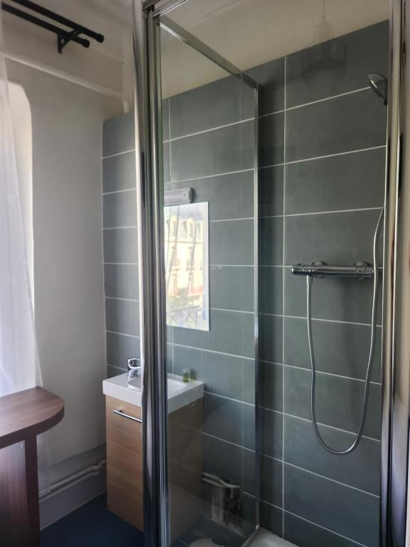 Hôtel Chateaubriand - Resim 21