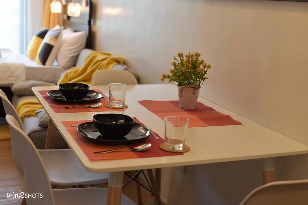 Posezení v ubytování RcplacePH T3-339 - Pine Suites Tagaytay