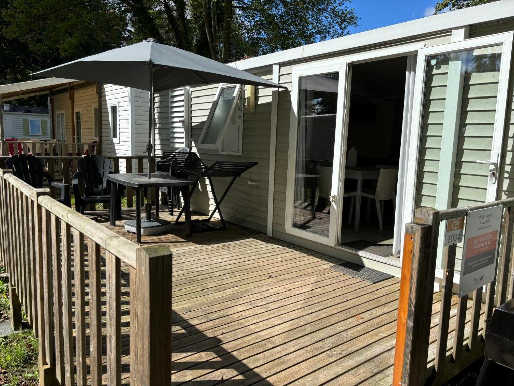 Balkón nebo terasa v ubytování Mobilhome Avengers Camping du Ried