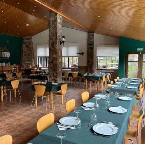 Restaurace v ubytování Camping BOSQUE DE G0RD0N