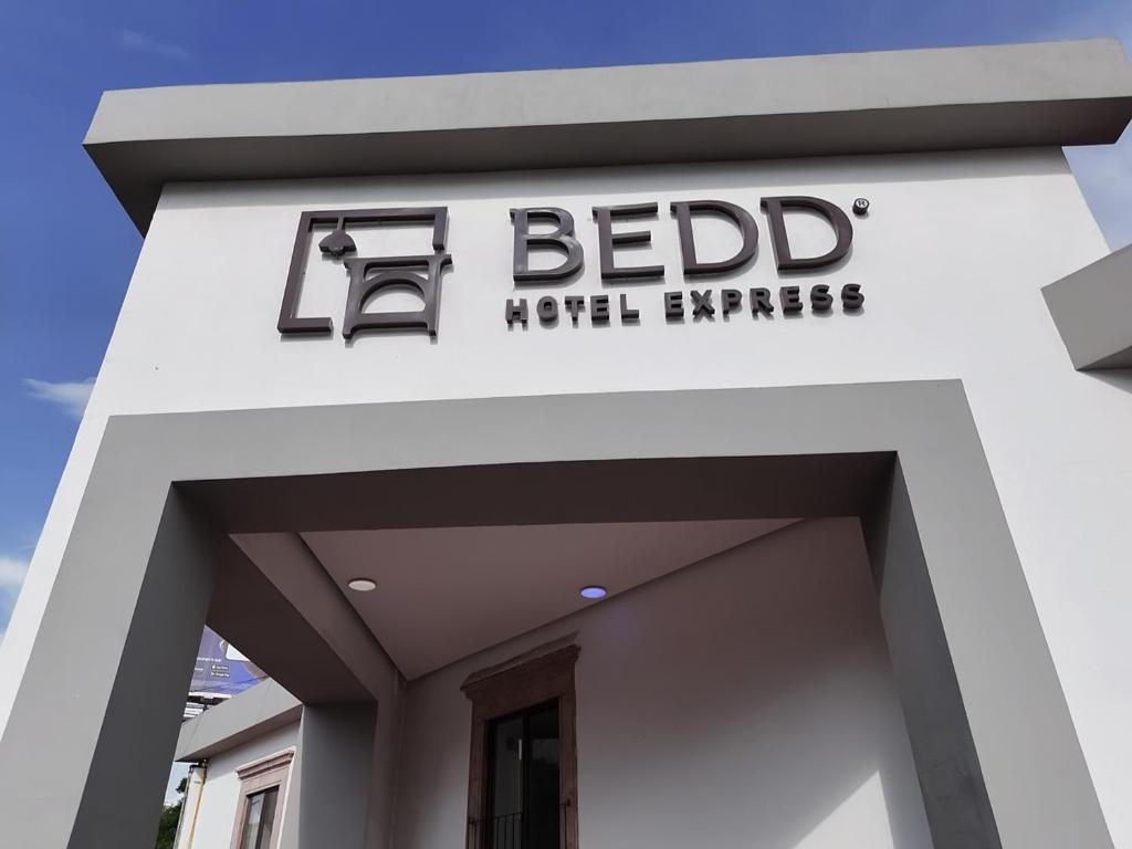 Certifikát, hodnocení, plakát nebo jiný dokument vystavený v ubytování Hotel Bedd Express Querétaro