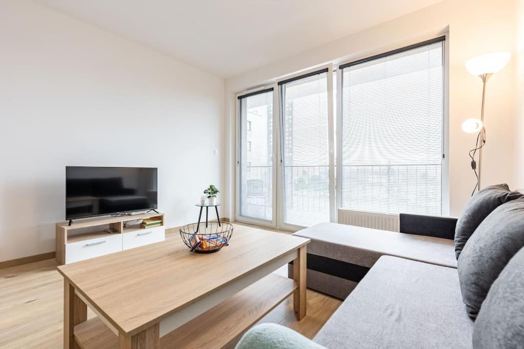 Flat 3 Sunny Haven Moderny 2i, Garaz, WiFi - Hizvo