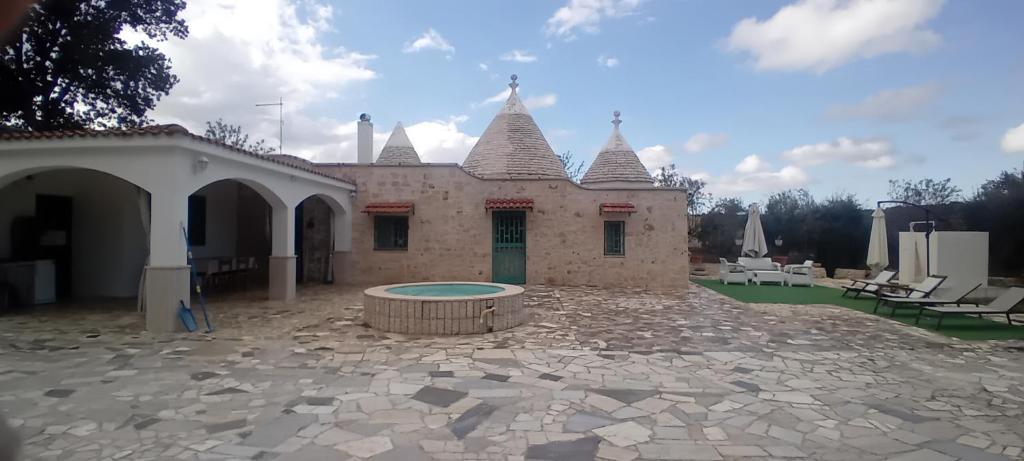Zdjęcie z galerii obiektu Villa Il Leccio - Trulli w mieście Cisternino
