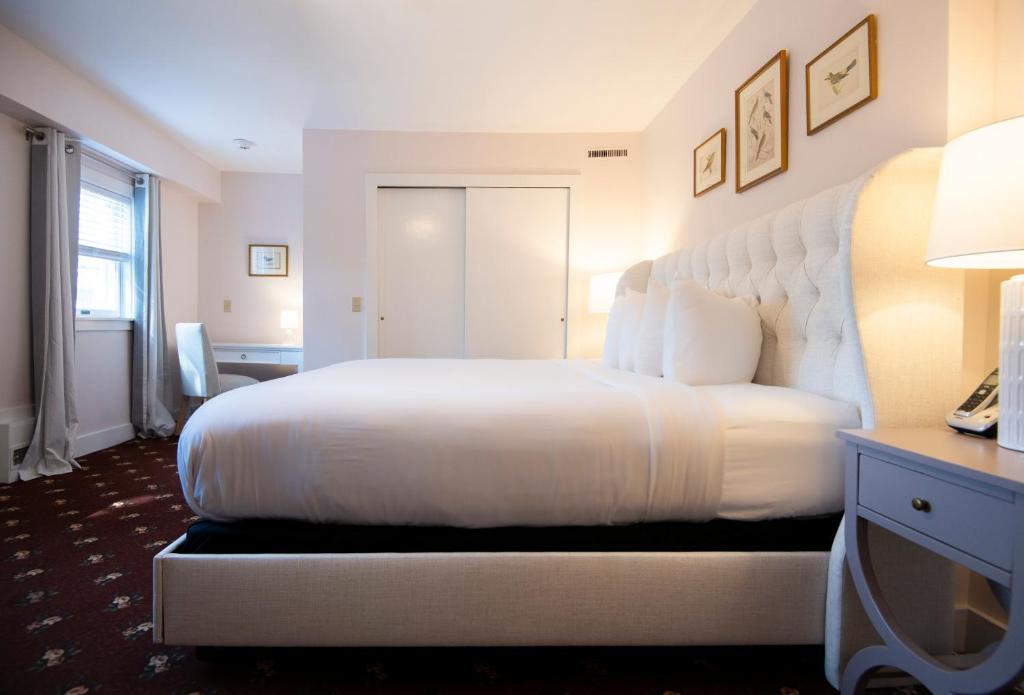 Bar Harbor Manor photo