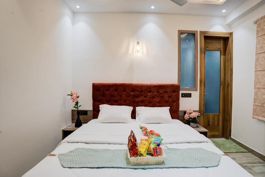 Postel nebo postele na pokoji v ubytování Amaltaash by Sandane Homes