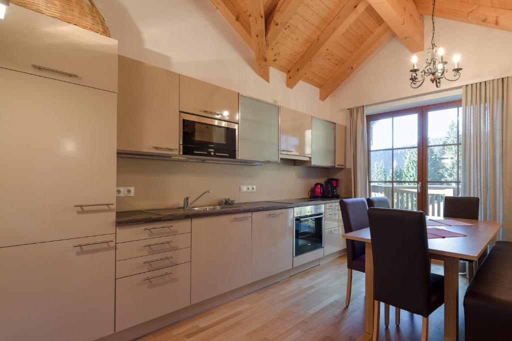 Kuchyň nebo kuchyňský kout v ubytování Aigenberg Appartements