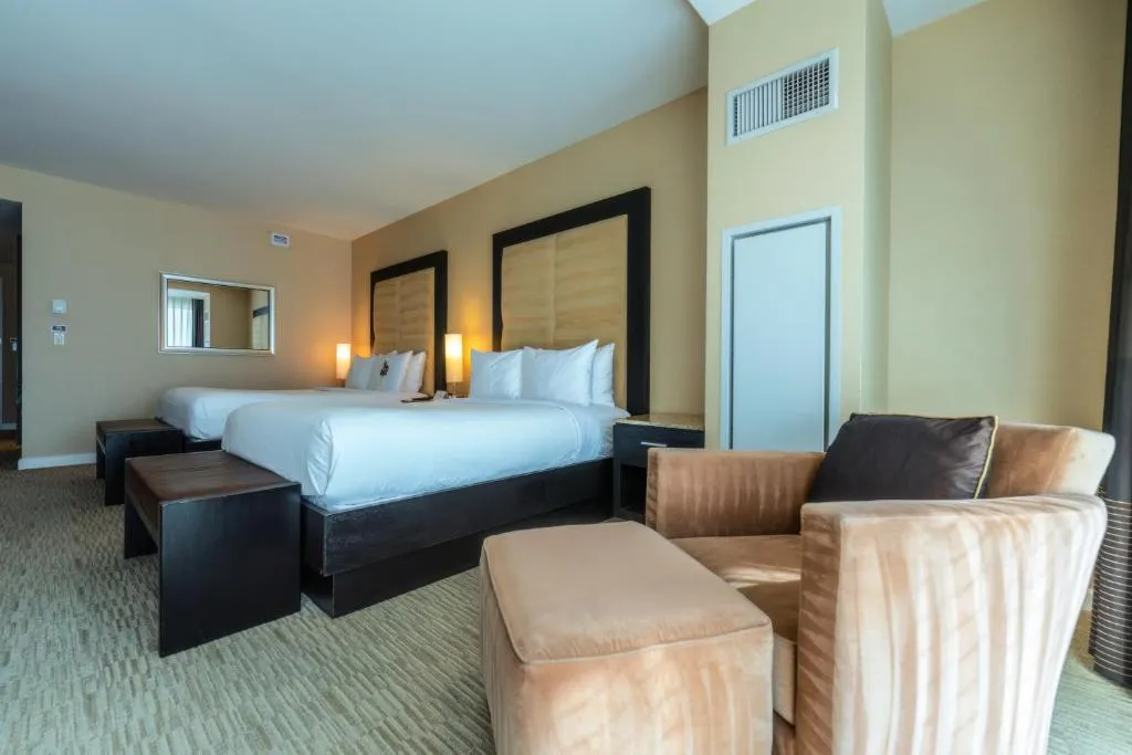 Deluxe Queen Room with Two Queen Beds