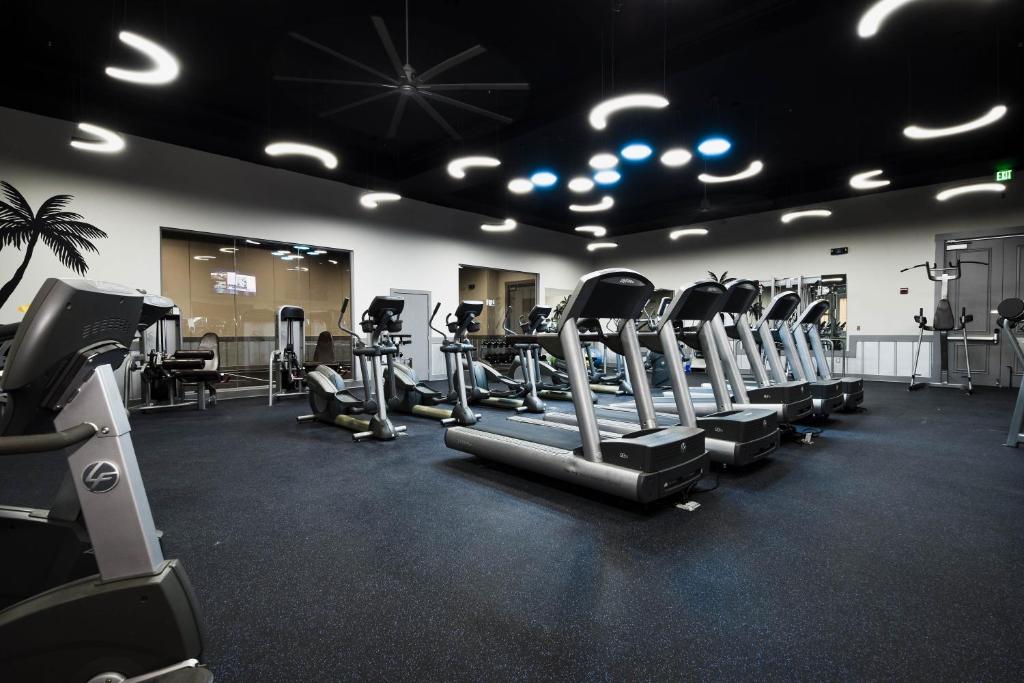Fitness centrum a/nebo fitness zařízení v ubytování Salted Tranquility at The Palms Of Destin