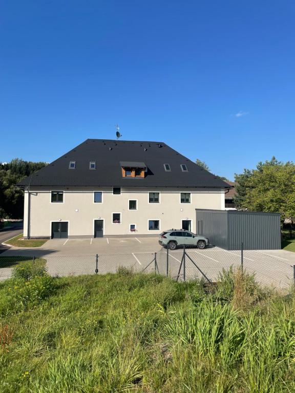 Budova, v ktorej sa apartmán nachádza