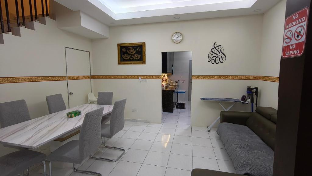 Posezení v ubytování Tasneem Haven Guesthouse