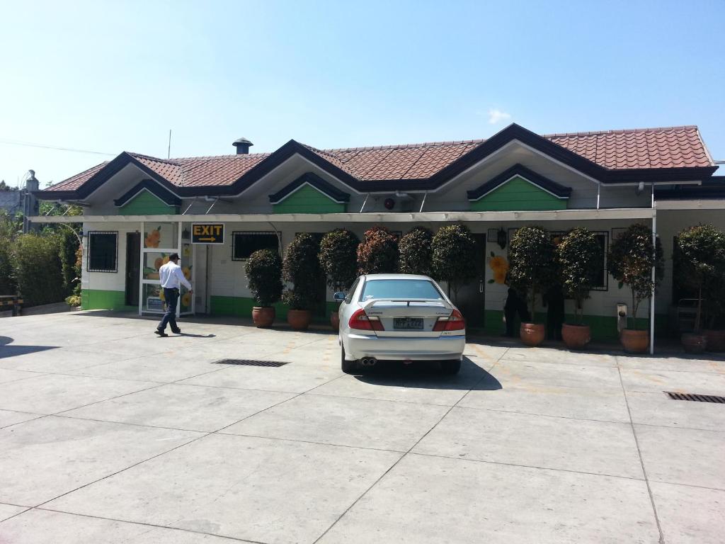 Hosté ubytování Hollywood Drive-In Hotel