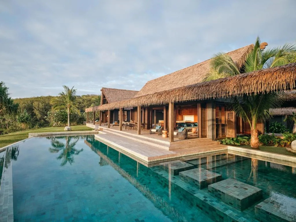 Five-Bedroom Oceanview Pool Residences