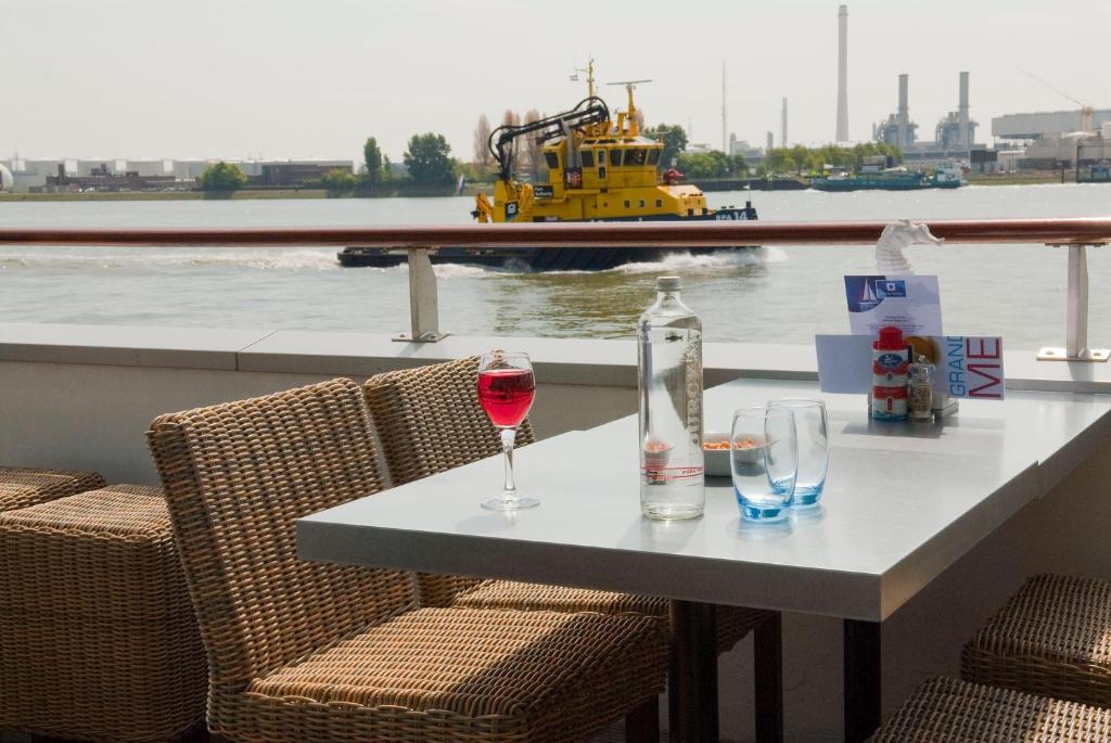 Nápoje v ubytování Delta Hotel
