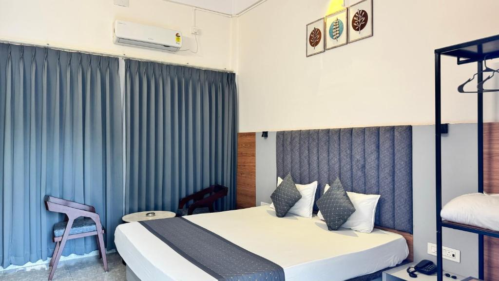 Postel nebo postele na pokoji v ubytování Hotel Insta 18