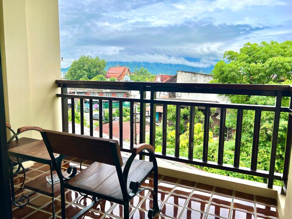 Wualai Sabaidee - 12