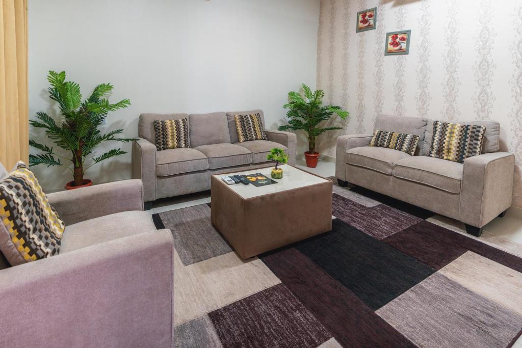 Istumisnurk majutusasutuses Sur Inn Hotel Apartments صور ان للشقق الفندقية
