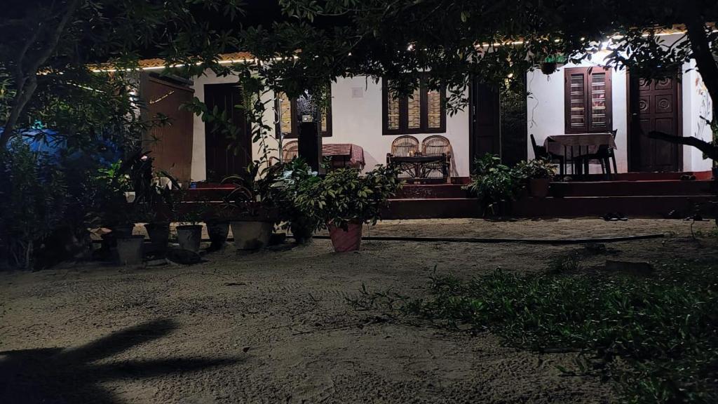 Zahrada ubytování Marari Adonis Beach Villa