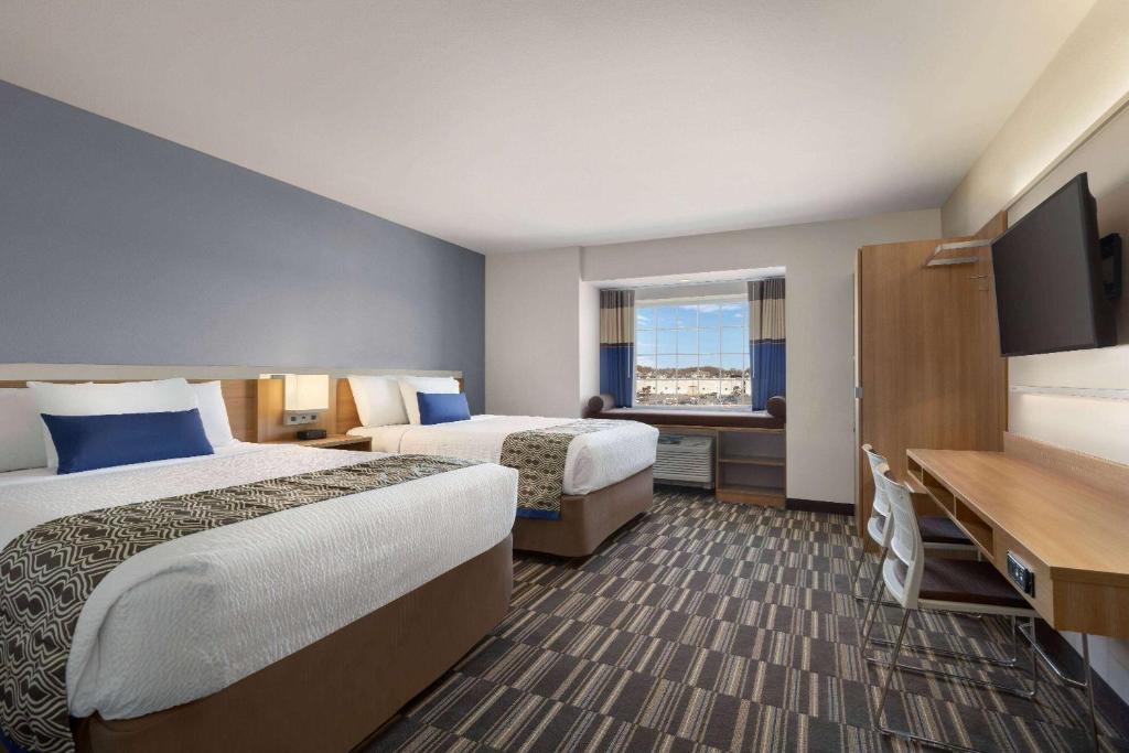 Microtel Inn & Suites by Wyndham Gambrills photo