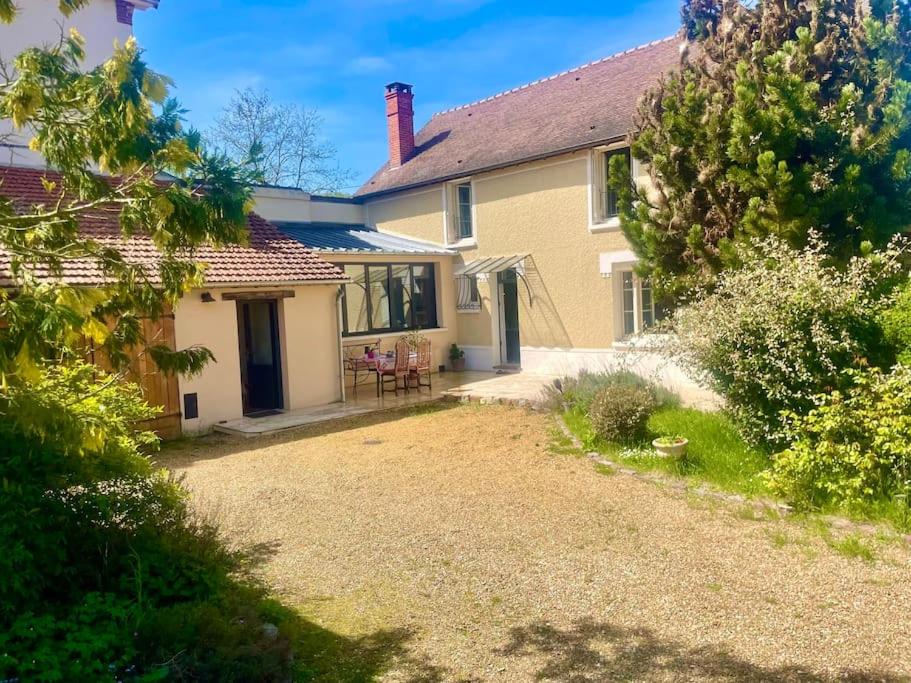 Κήπος έξω από το Maison familiale avec poêle à bois et jardin