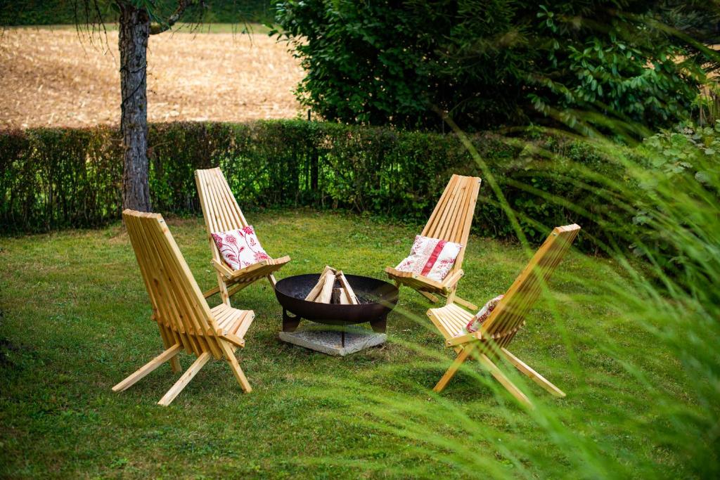 Zahrada ubytování Charming Bled Getaway - Big Garden, BBQ & Bikes