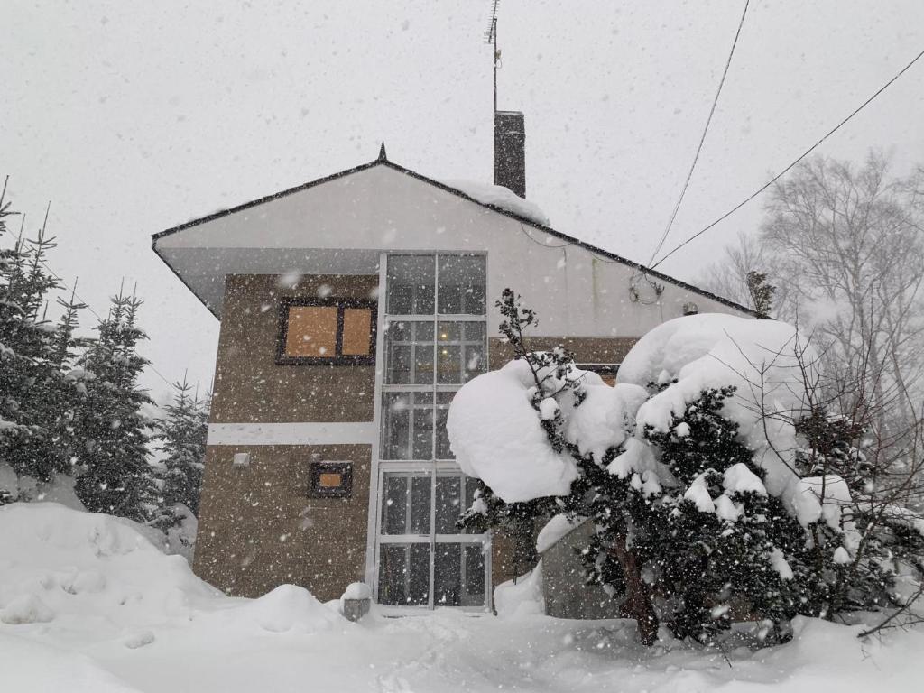 Το SHIKA HOUSE An ideal ski home in Rusutsu Village - 3 km from world class Rusutsu Ski Resort τον χειμώνα