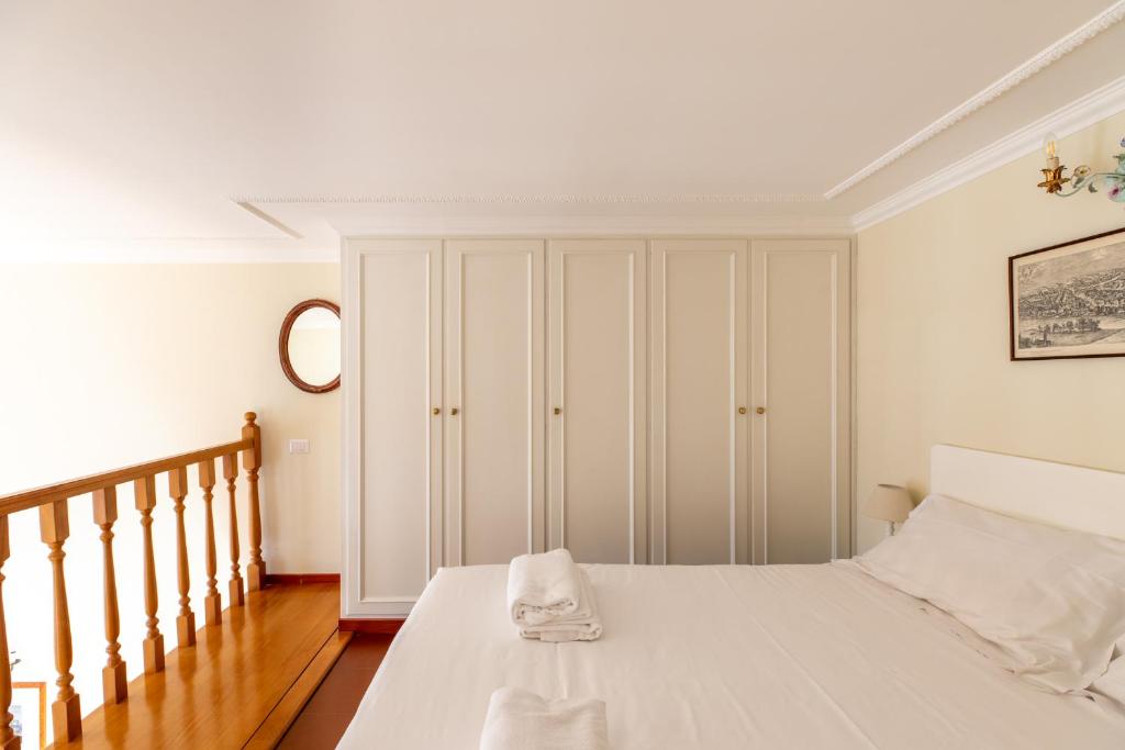 Superior Apartment with City View — room photograph