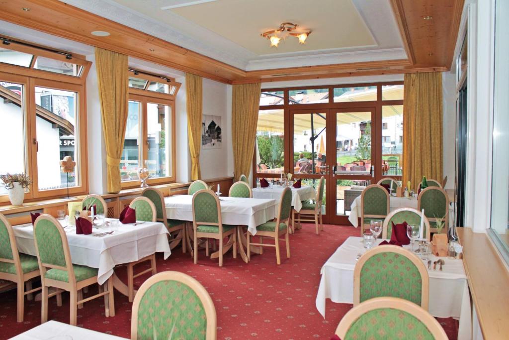 Restaurace v ubytování Hotel Astoria