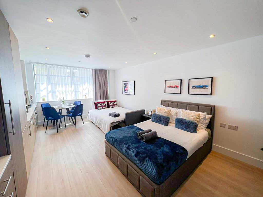 Modern Studio Apartments & 3Bedroom flat with Pvt Balcony steps from ... - Modern Studio Apartments For Rent Prices