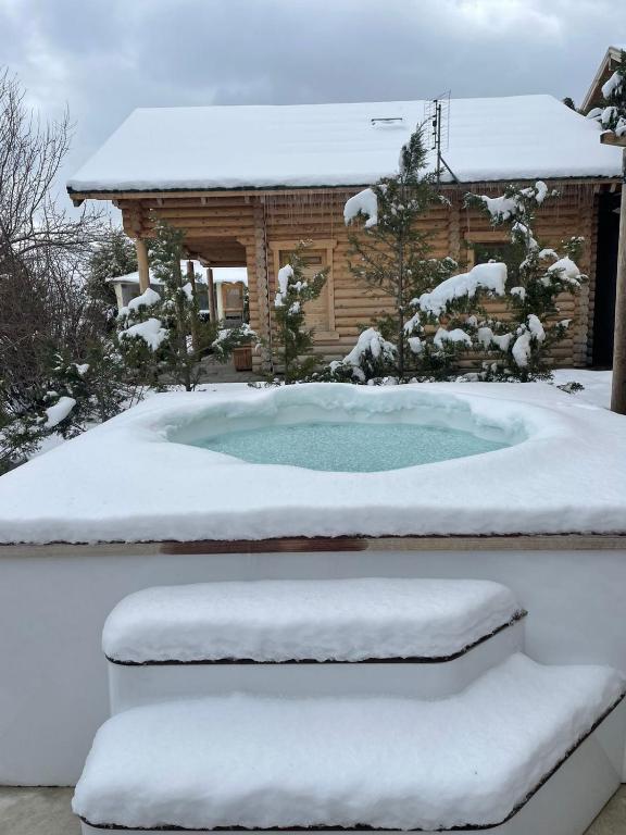 Υάδες Mountain Resort v zimě