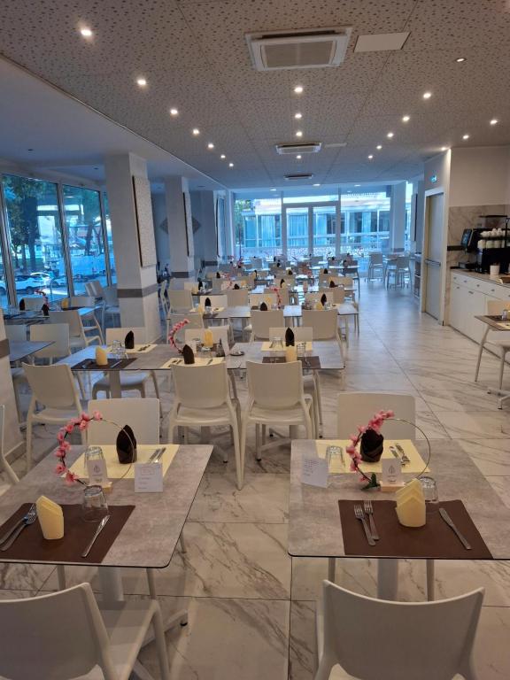 Restaurace v ubytování Hotel Caravel Park