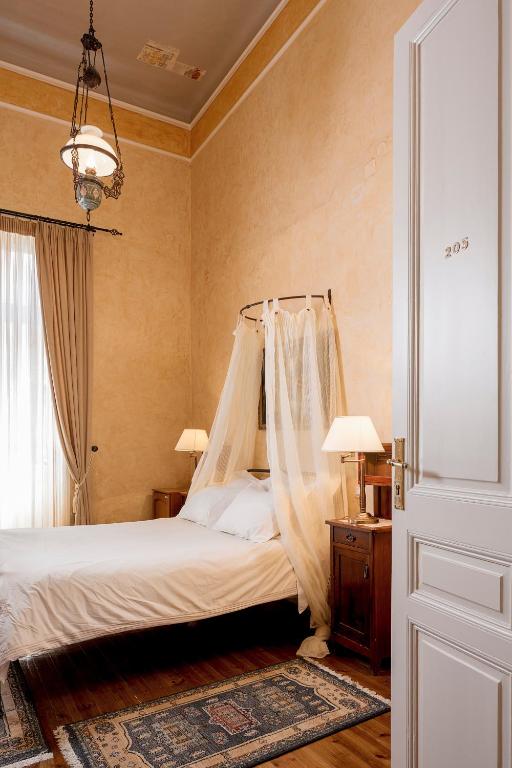 Nafsimedon Hotel - 8