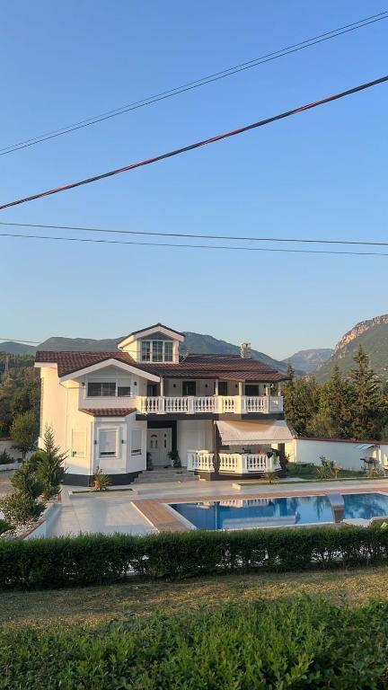Villa ERVIN