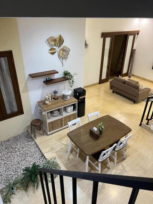 Posezení v ubytování Durti Indah Homestay