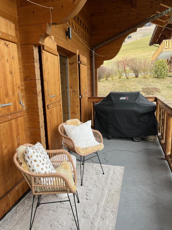 Posezení v ubytování 3 bedroom Modern Alpine Escape