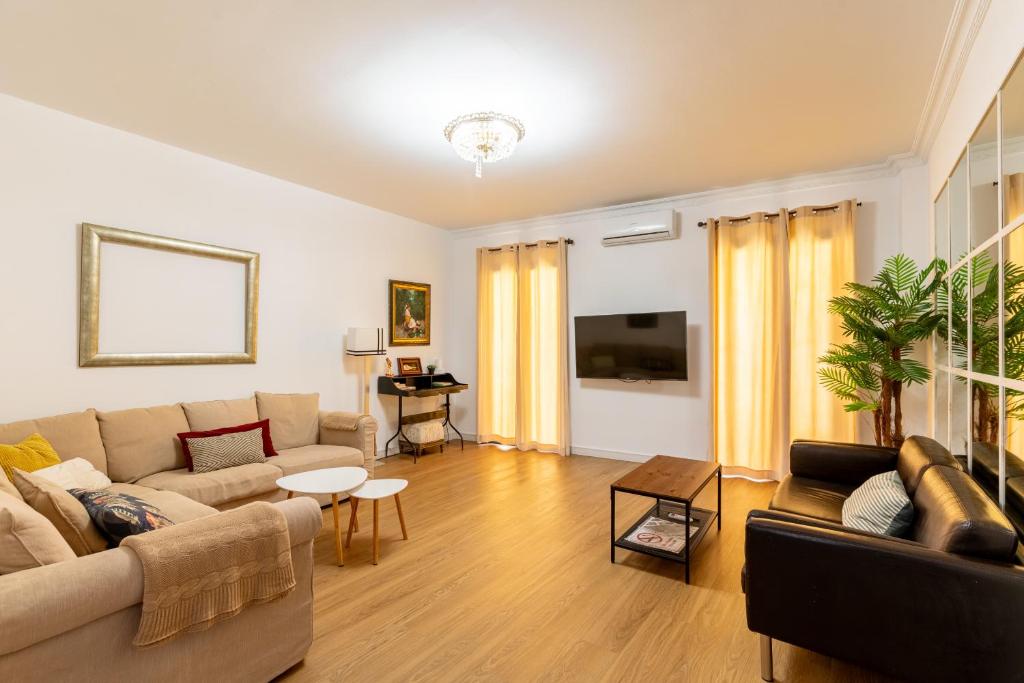 HOUSE Sevillana Parking - Maison De Six Chambres
