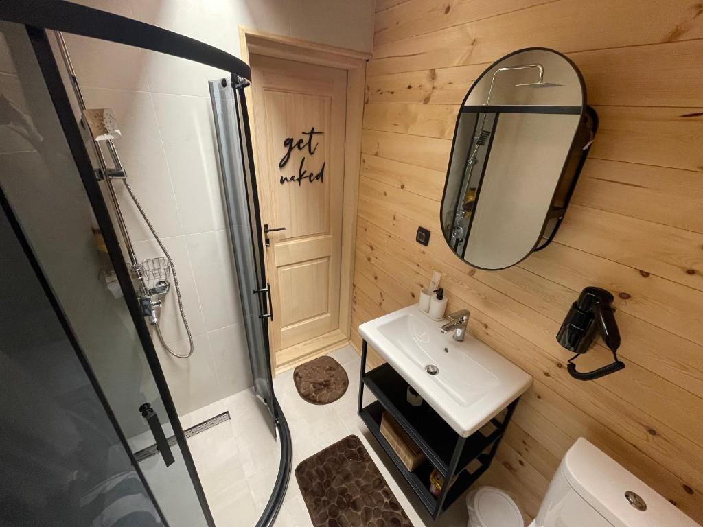 Koupelna v ubytování PeaksView Chalets