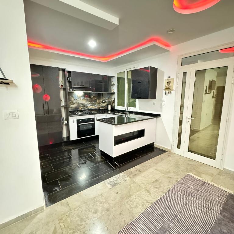 Kuchyň nebo kuchyňský kout v ubytování Home in sahline