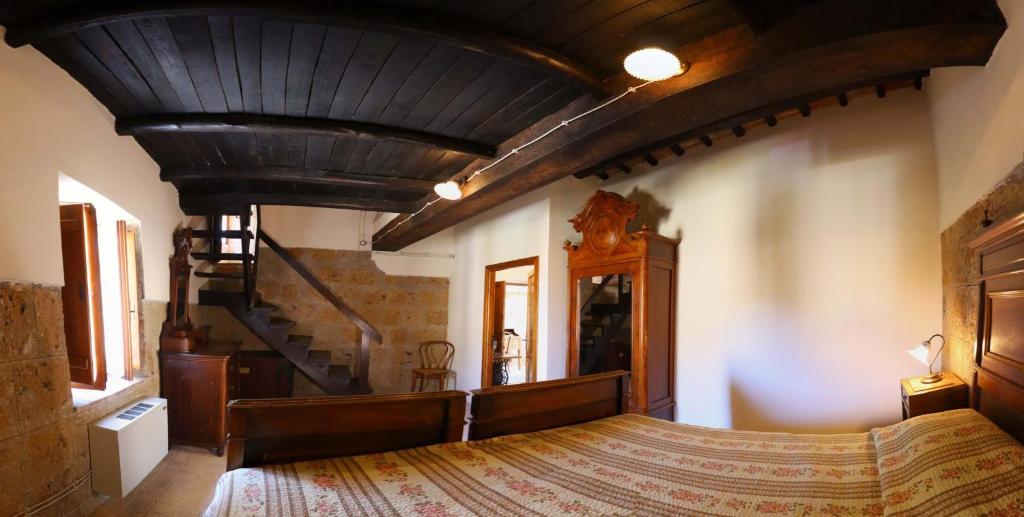 A seating area at La Rocca - Palazzo Pallotti