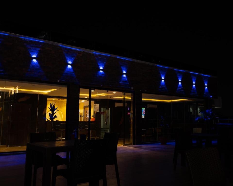 Fotografie z fotogalerie ubytování Formula 2 Hotels and Suites v destinaci Ewu