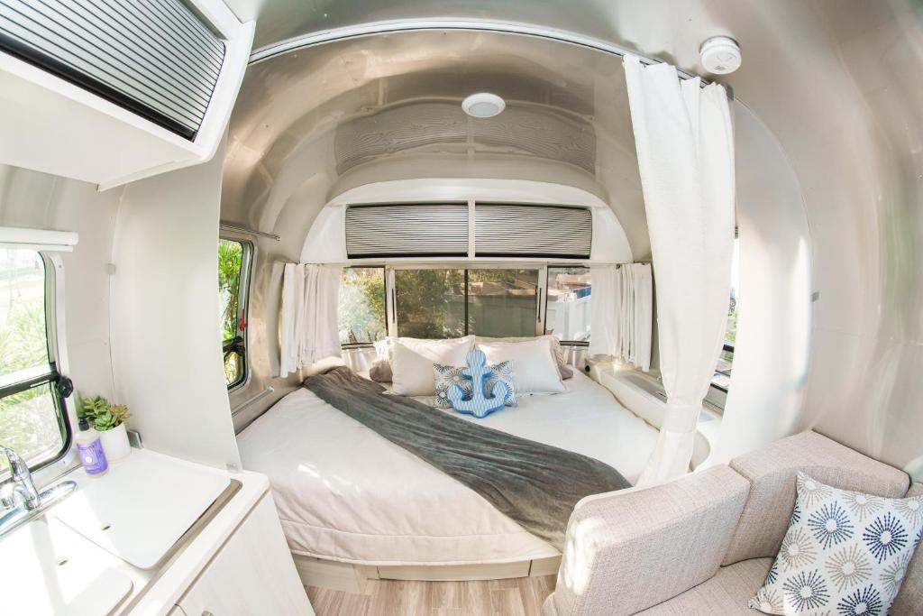 Posezení v ubytování Off Grid RV Bermuda
