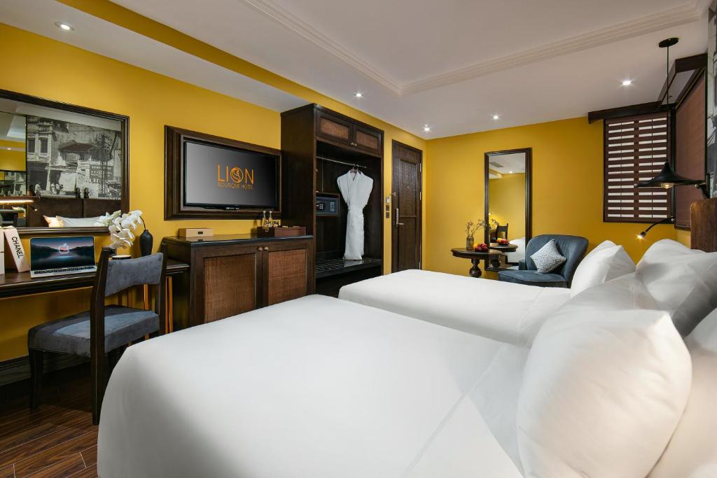 TV a/nebo společenská místnost v ubytování Hanoi Lion Boutique Hotel & Spa