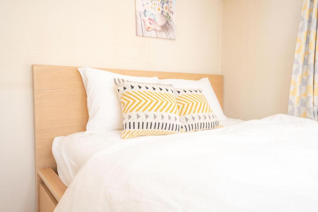 Kamitagata House in Nakano Sleeps 7Just Steps from Araiyakushi-Mae Station