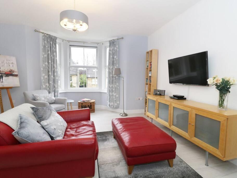 Μια τηλεόραση ή/και κέντρο ψυχαγωγίας στο Apartment 3 Trowbridge Rd Bradford on Avon