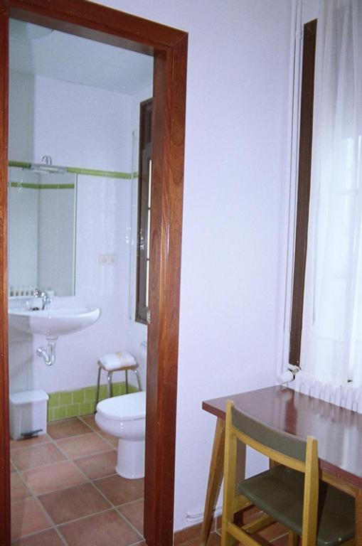 Koupelna v ubytování Hostal Fondevila
